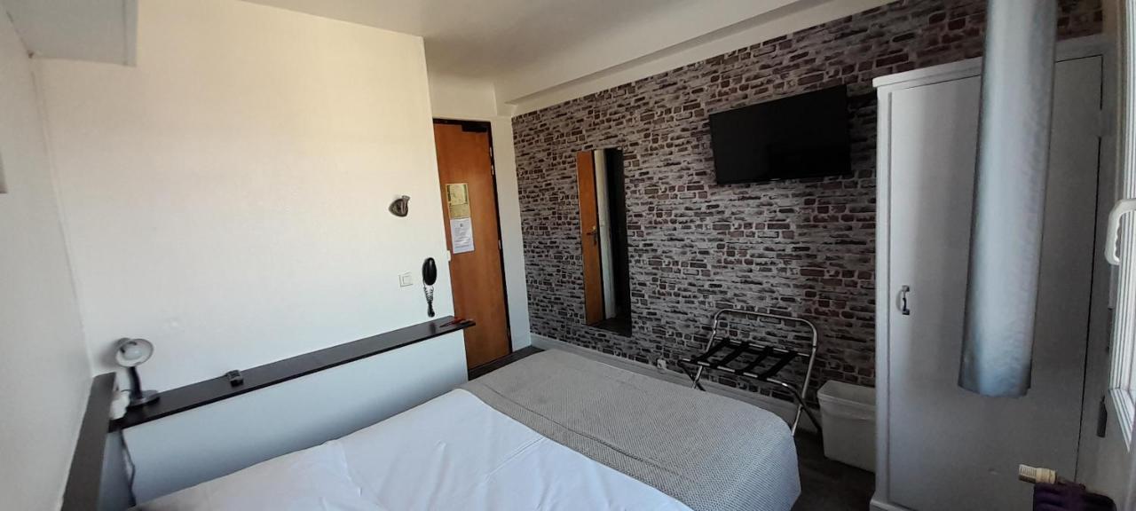 Au Spatial Hotel *