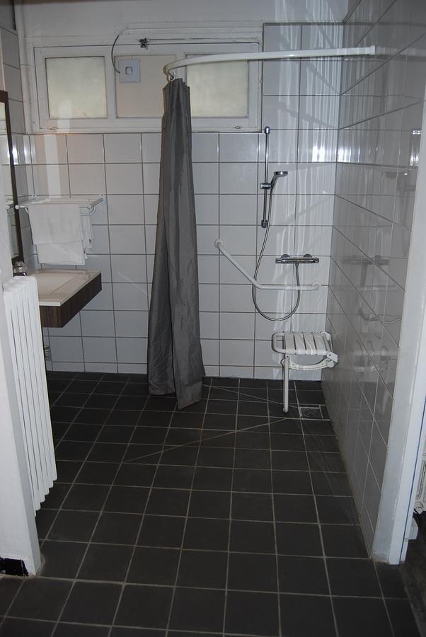 Au Spatial Hotel *